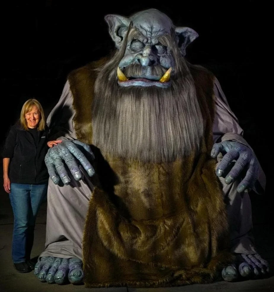 Distortions "Colossus" Giant Professional Halloween Animatronic Animatronics