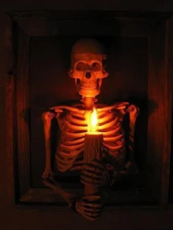 Skeletons And More Realistic Props