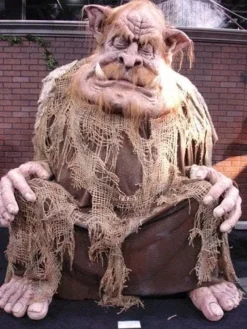Distortions Animatronics "Giant Troll" Professional Halloween Animatronic